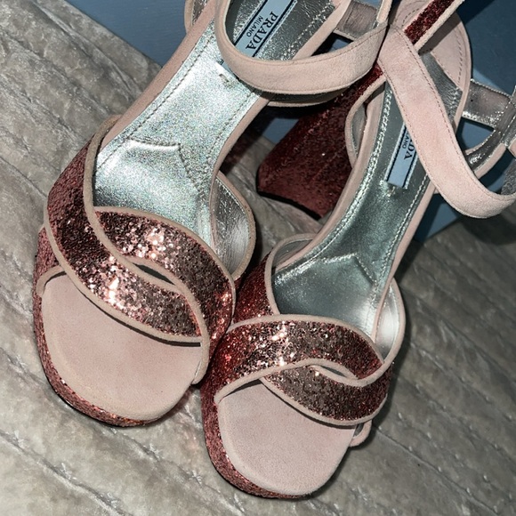 Prada calzatura donna glitter rose color size 39 5” heel excellent condition. - Picture 10 of 13